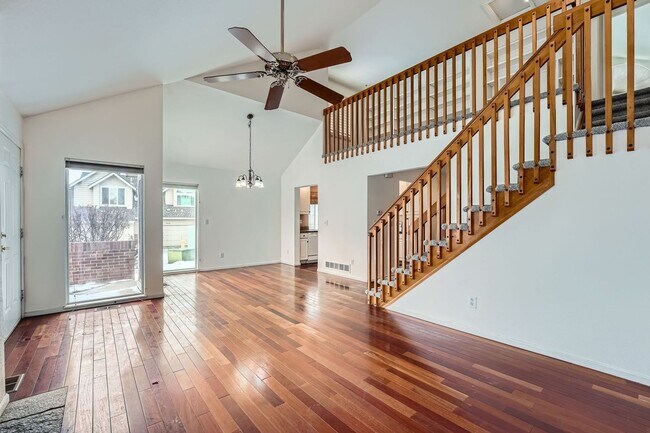 Foto del edificio - Beautiful Home in Aurora Available now! 2/2