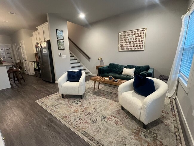 Building Photo - Gorgeous 3 BR/3BR Available Summer 2025