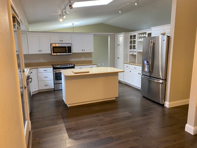 Foto del edificio - 3447 Powderhorn Cir