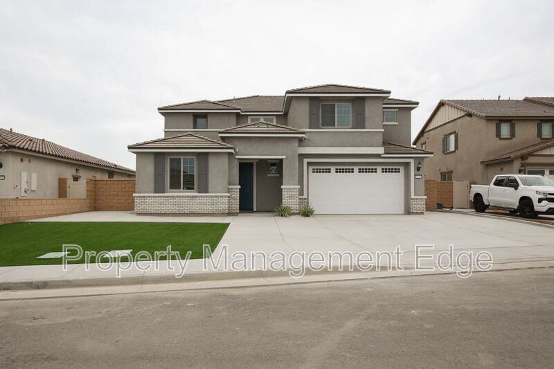 Primary Photo - 4470 Hickory Ct