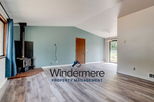 Building Photo - 549 W Ocean View Dr