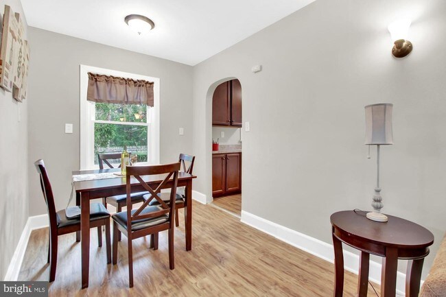 Building Photo - 456N Nyes Rd