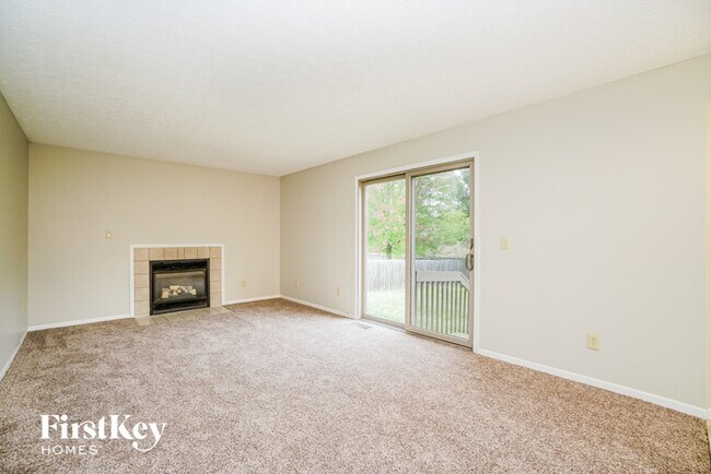 Foto del edificio - 2681 Fernwood Ave