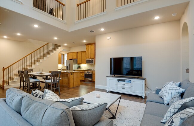 Foto del edificio - 713 Northwood Dr