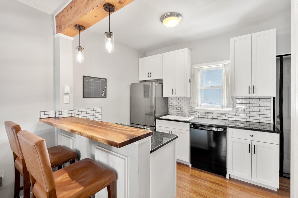 Primary Photo - 3 Winthrop St