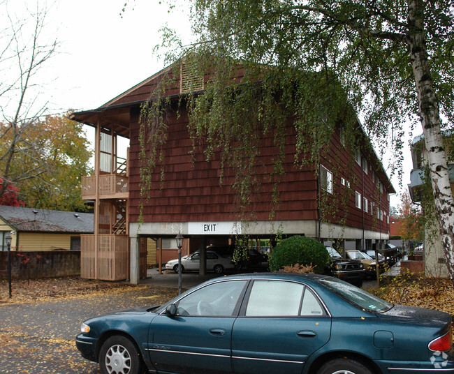 Building Photo - Lanai Apartments