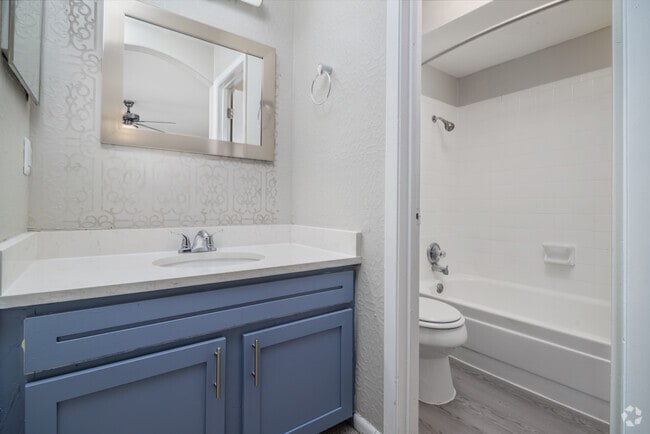 3BR, 2.5BA, - 1680SF Bathroom 3 - The Oaks Apartments At Medical Center