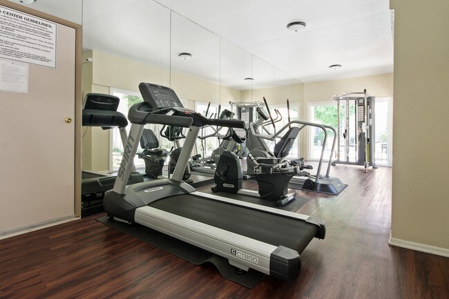 Foto del edificio - 16901 Napa St