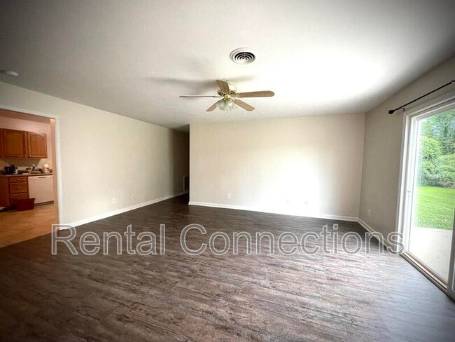 Building Photo - 1212 Montebello Dr