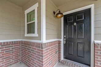 Building Photo - 2723 Piney Lake Ct