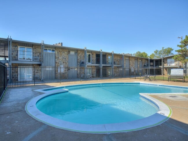 Building Photo - The Vue at Oak Creek