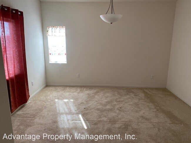 Foto del edificio - 4 br, 3.5 bath House - 1566 S. Varick Ct.