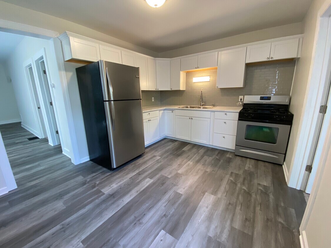 Kitchen - 69 Condon Ave