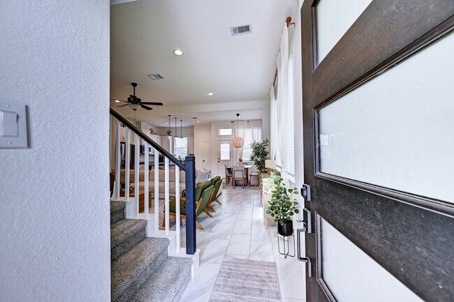 Foto del edificio - 1523 Cathedral Bend Drive