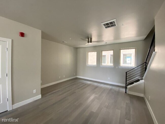 Building Photo - 2 br, 4 bath Townhome - 1652 Julian Street