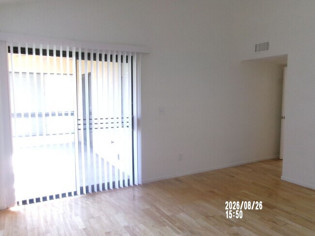 Building Photo - 1000 Olive Dr