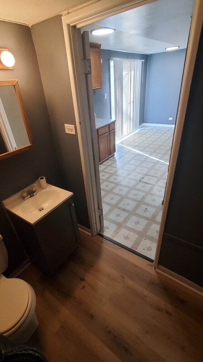 Lavandería del primer piso - 509 W 136th Pl