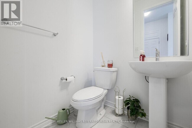 Photo du bâtiment - 1257 Ferguson Dr