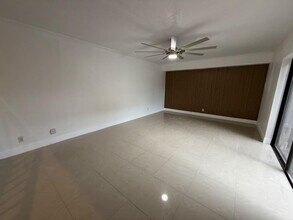 Building Photo - 5344 Bamboo Ct