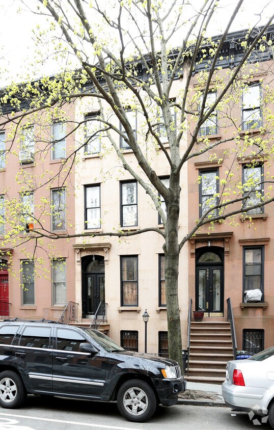 Foto principal - 388 Sackett St