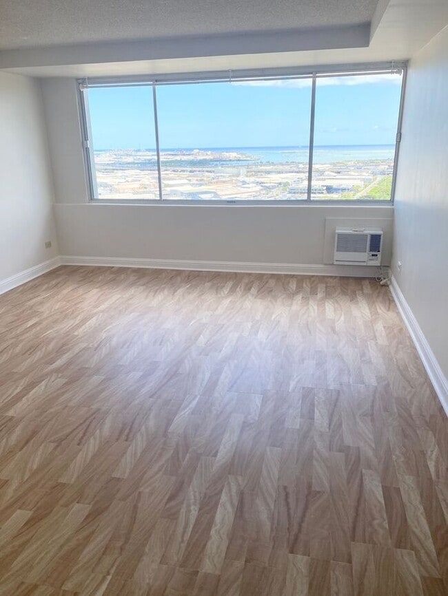 Photo - Salt Lake - Five Regents: Studio 1 bath wi... Apartment