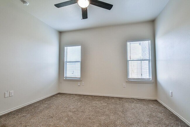 Foto del edificio - 5636 Lehigh St