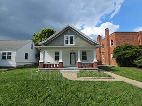 Building Photo - 1716 Cedar Ave