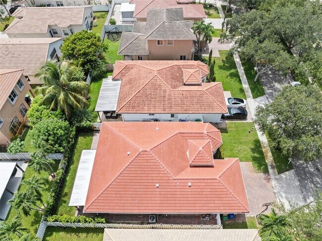 Building Photo - 3103 SW 140th Ave