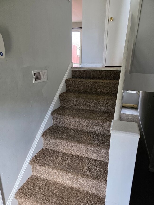 Building Photo - Townhouse in Newark/Bear Area