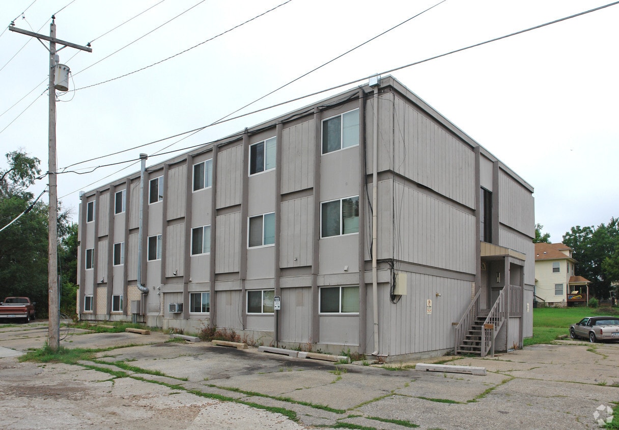 Primary Photo - 1300 SW Van Buren St