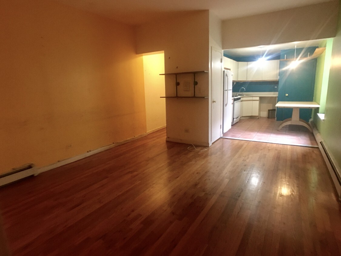 Primary Photo - 1208 Pacific St