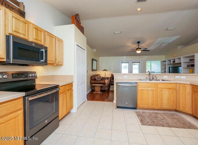 Foto del edificio - 12351 Waterfall Ct