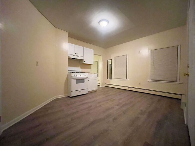 Kitchen - 160 Quinnipiac Ave