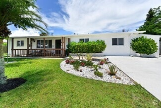 Building Photo - 5702 SE Laguna Ave