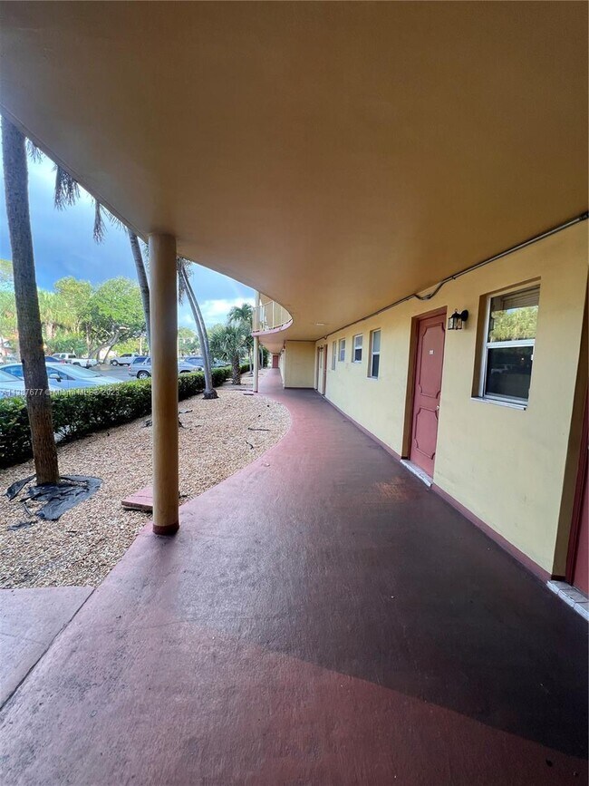 443 NE 195th St Unit 244, Miami, FL 33179 Condo for Rent in Miami, FL