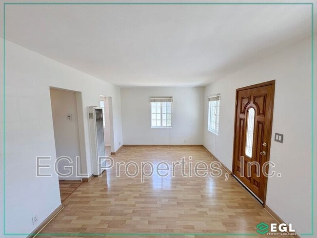 Building Photo - 837 Rose Ave