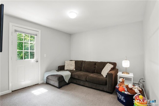 Building Photo - 102 Wooster St