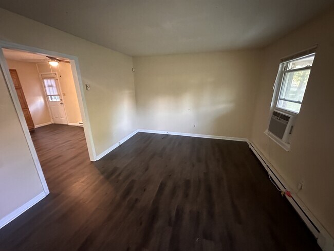 Building Photo - 46 W Airview Dr