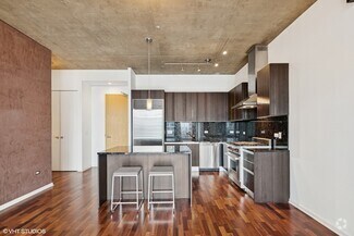 Building Photo - 600 N Fairbanks Ct