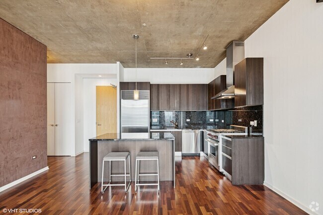 Building Photo - 600 N Fairbanks Ct