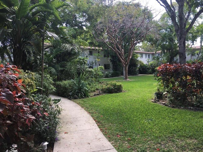 Foto del edificio - 5605 SW 80th St