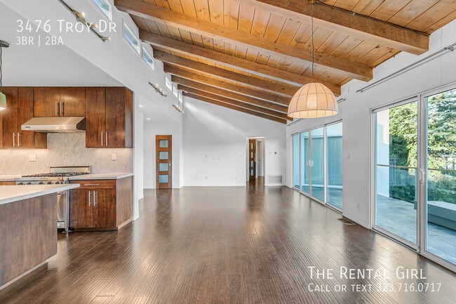 Building Photo - 3476 Troy Dr