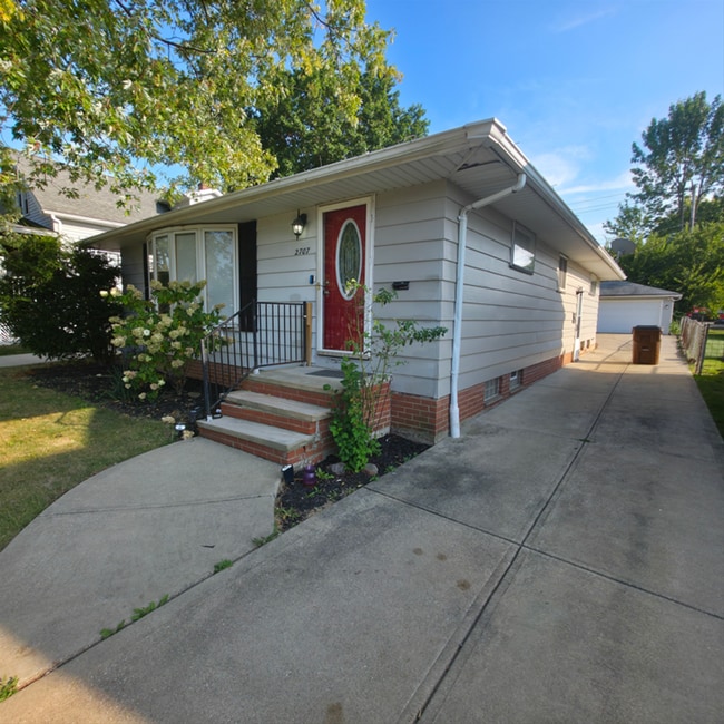Building Photo - Parma 3-Bedroom Single-Family - Available ...
