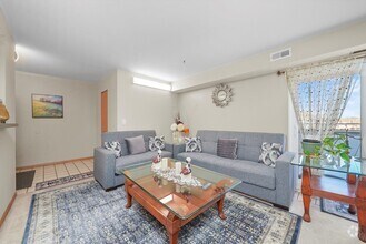 Building Photo - 1460 Fairlane Dr