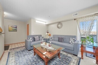 Building Photo - 1460 Fairlane Dr