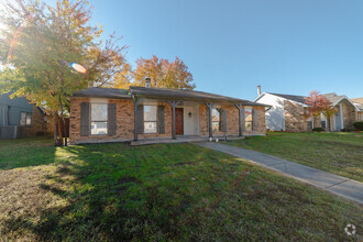 Building Photo - 8414 Chesham Dr