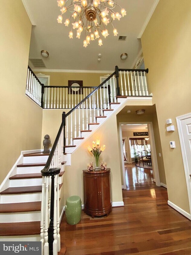 Foto principal - 7864 Virginia Oaks Dr