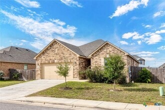 Building Photo - 1605 Henbit Ln