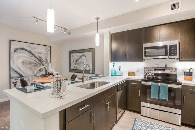 Building Photo - 2525 NW 84th Ave