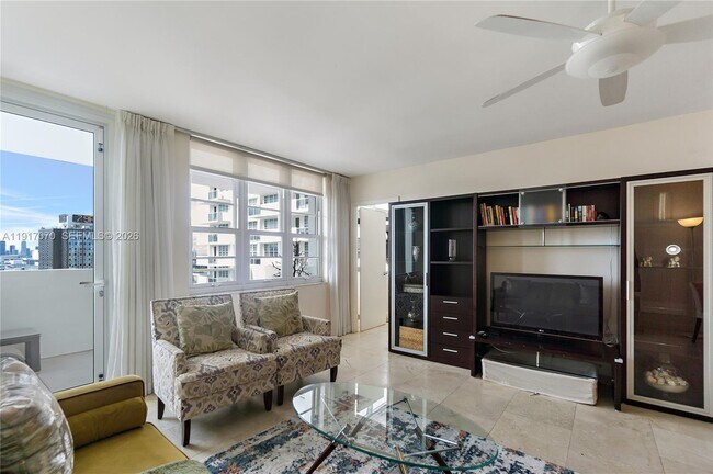 Foto del edificio - 100 Lincoln Rd